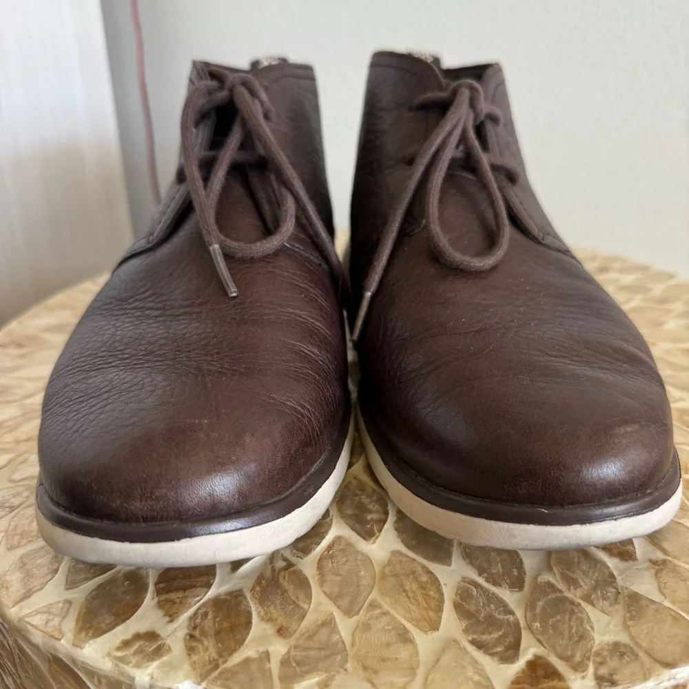 Ugg Freamon Men's Espresso Brown Leather Chukka Boots size 9